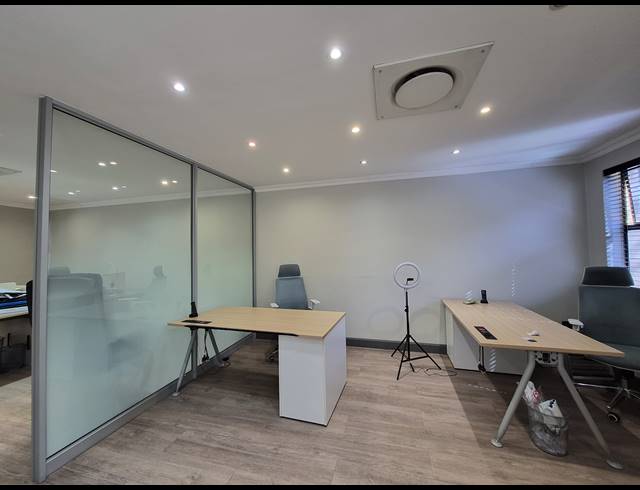 175M² OFFICE TO LET IN DUNKELD WEST